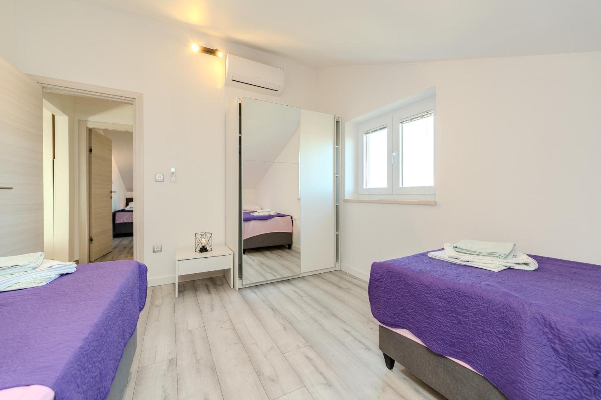 Dali II Apartment Novalja Luaran gambar