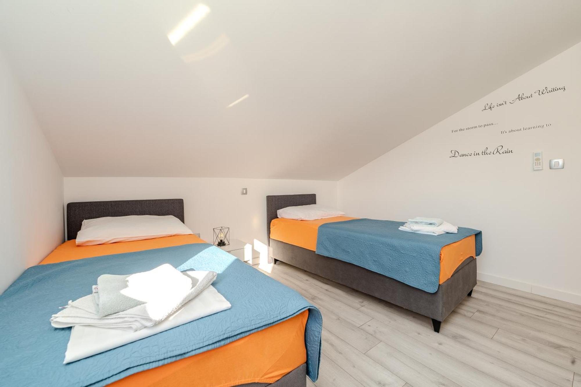 Dali II Apartment Novalja Luaran gambar