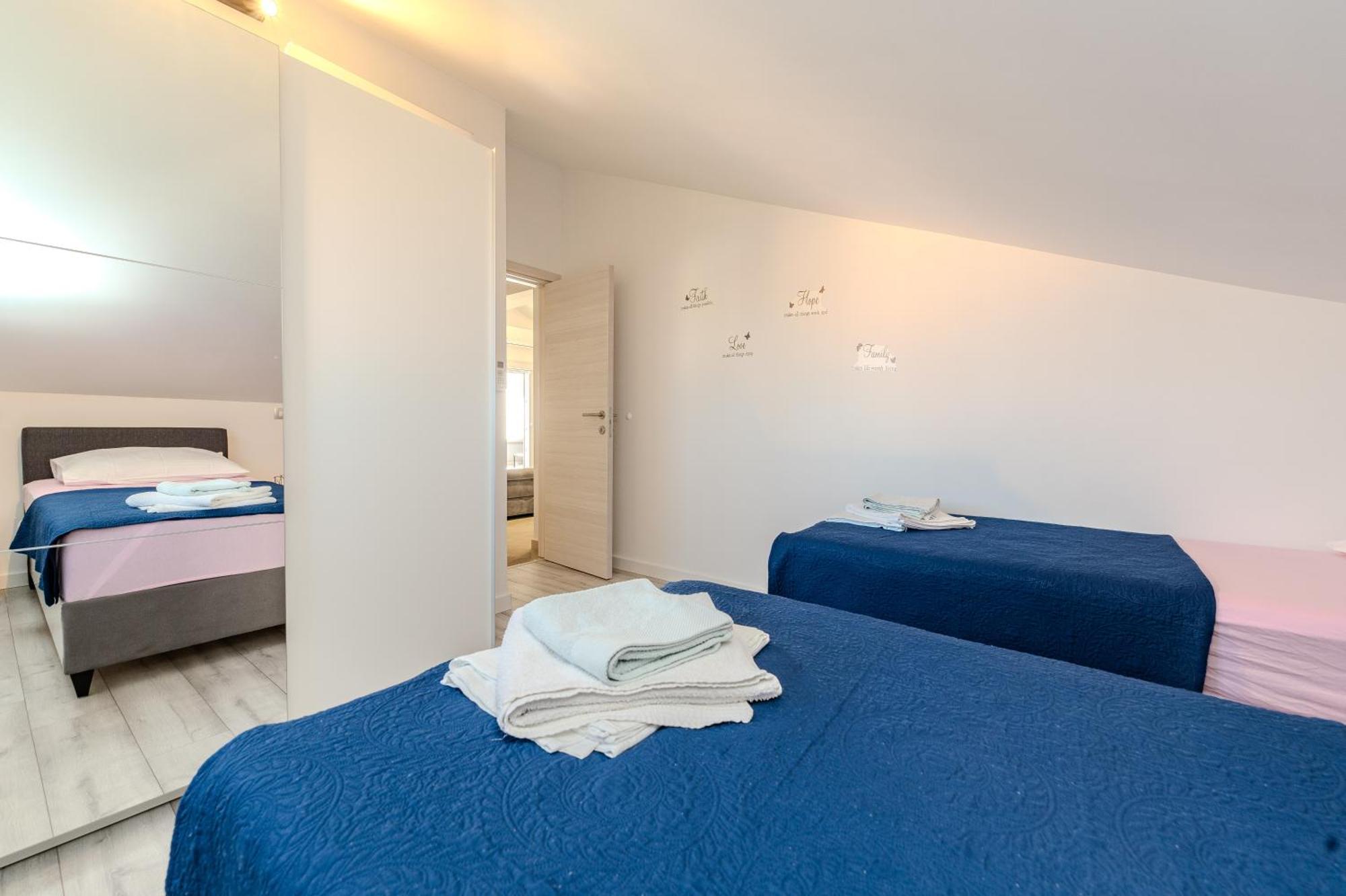 Dali II Apartment Novalja Luaran gambar